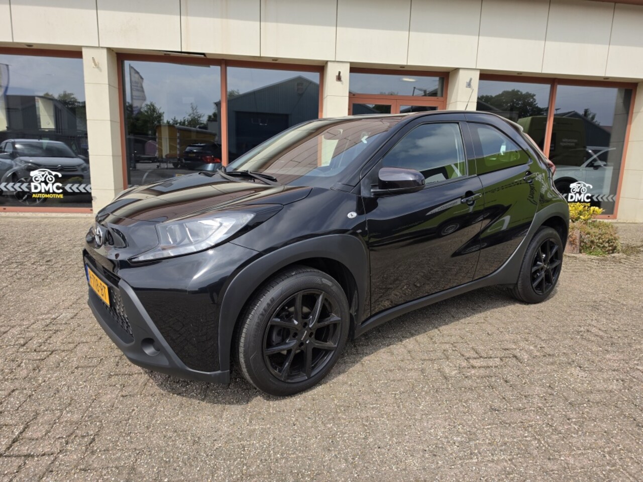 Toyota Aygo X - 1.0 VVT-i MT Play | Adap Cruise Contr| NAP | Nieuwe Velgen & Ban - AutoWereld.nl