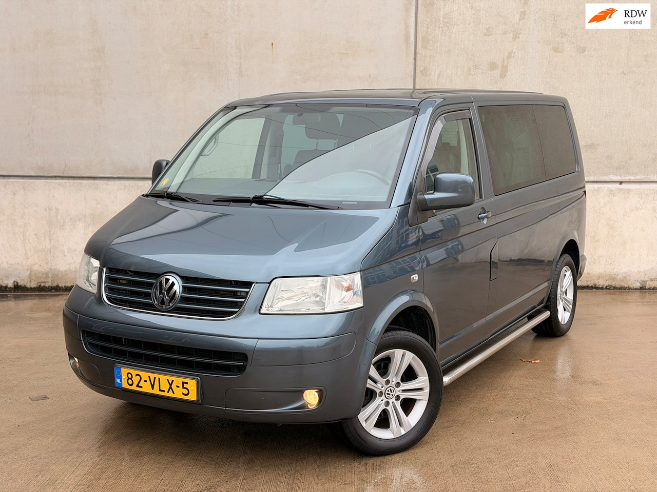 Volkswagen Transporter - 2.5 TDI DC 131pk 6-bak Airco Cruise - AutoWereld.nl