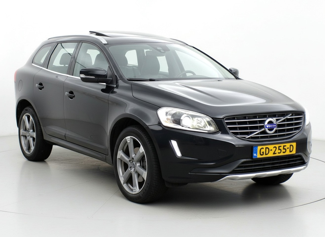 Volvo XC60 - 2.0 D4 FWD Ocean Race|Xenon|Pano|Leder|Memory|CAM - AutoWereld.nl