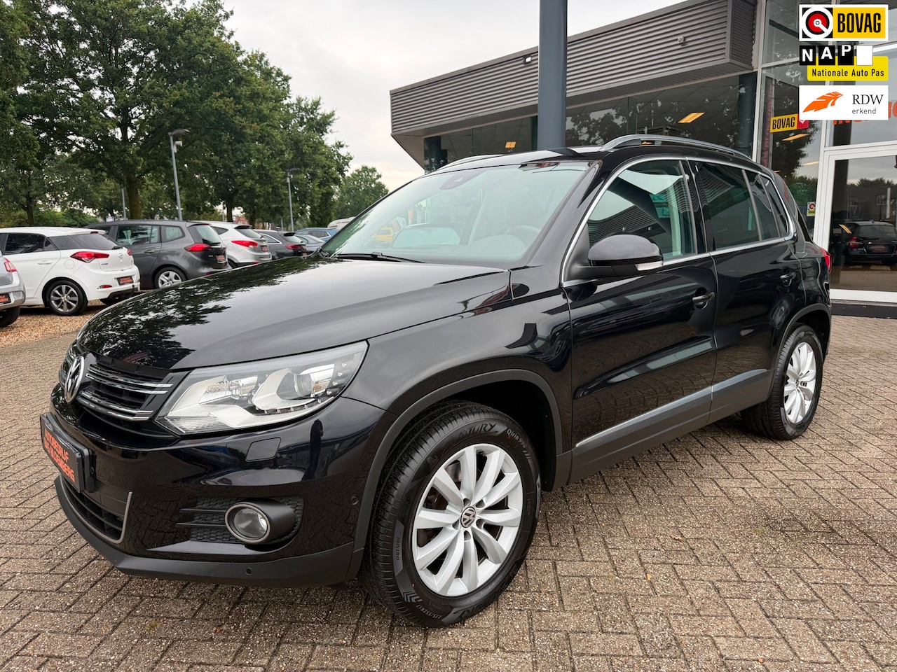 Volkswagen Tiguan - 1.4 TSI Sport&Style, Panodak, Cruise, LDS, PDC, Trekhaak afn, et. - AutoWereld.nl