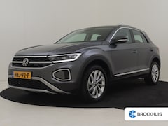 Volkswagen T-Roc - 1.5 TSI R-Line 150 PK DSG/AUTO | Trekhaak afneembaar | Achteruitrijcamera | Parkeer assist