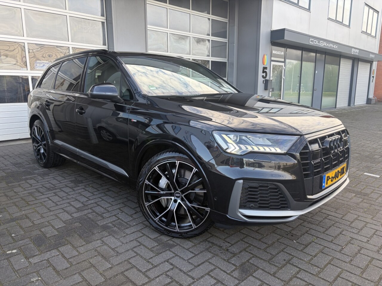 Audi Q7 - 55 TFSI e q Pro L+ / HUD DISPLAY/ELK TREKHAAK - AutoWereld.nl