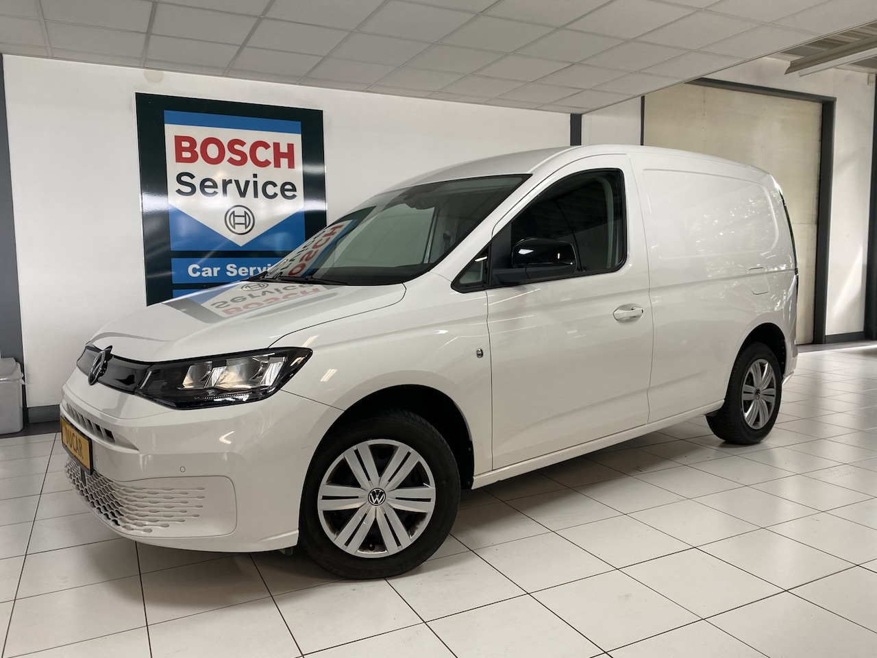 Volkswagen Caddy Cargo - 2.0 TDI DSG 122 PK Navigatie /Cruise controle /Carplay / Trekhaak /Camera - AutoWereld.nl