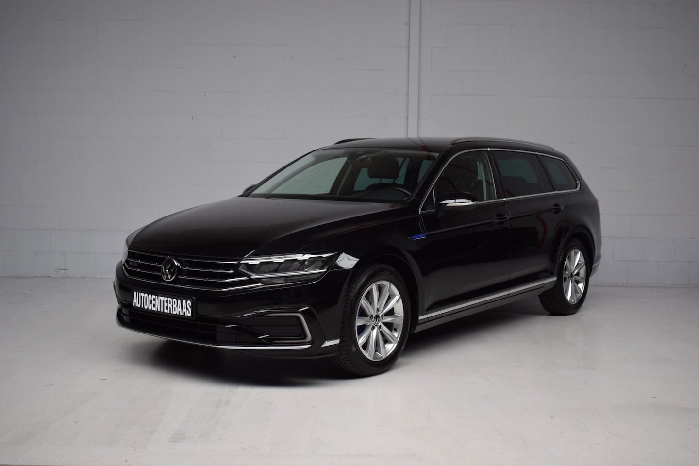 Volkswagen Passat Variant - 1.4 TSI PHEV GTE Business SOH / LEER / LED / CARPLAY / TREKHAAK / CAMERA / VIRTUAL / BTW / - AutoWereld.nl