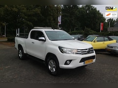Toyota HiLux - 2.4 D-4D-F Xtra Cab Professional