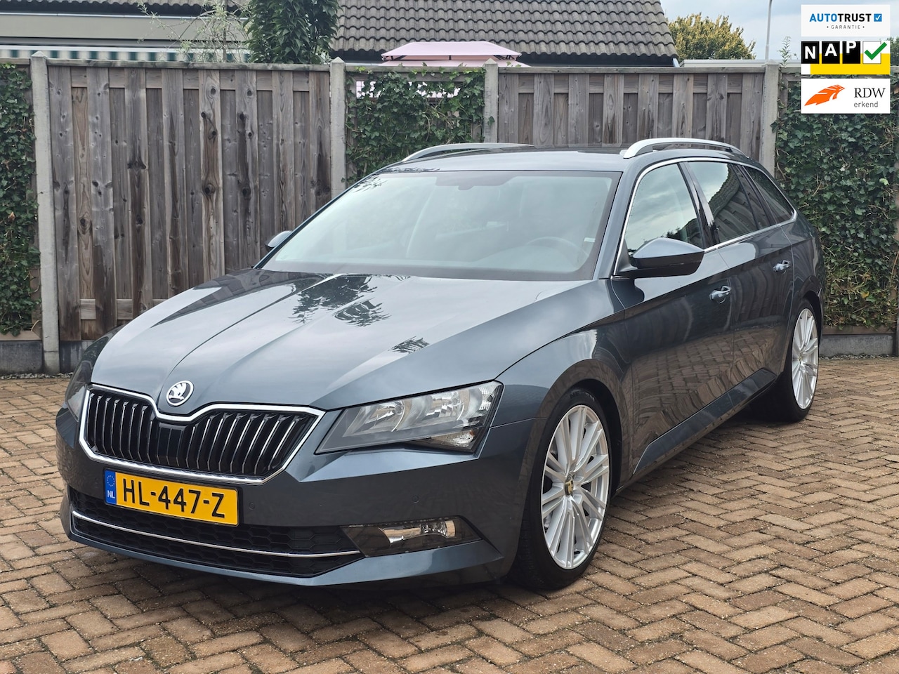 Skoda Superb Combi - 1.4 TSI ACT Ambition APP,TREKHAAK,PDC, STOELV. - AutoWereld.nl