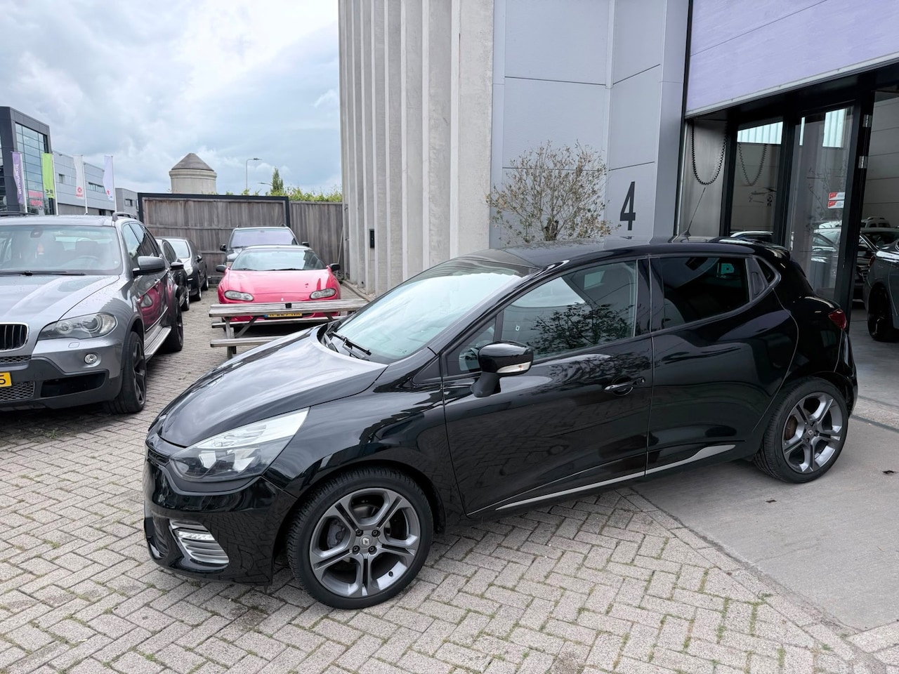 Renault Clio - 0.9 TCe Eco2 GT-Line! 1E EIG! NIEUWSTAAT! INRUIL MOGELIJK! - AutoWereld.nl
