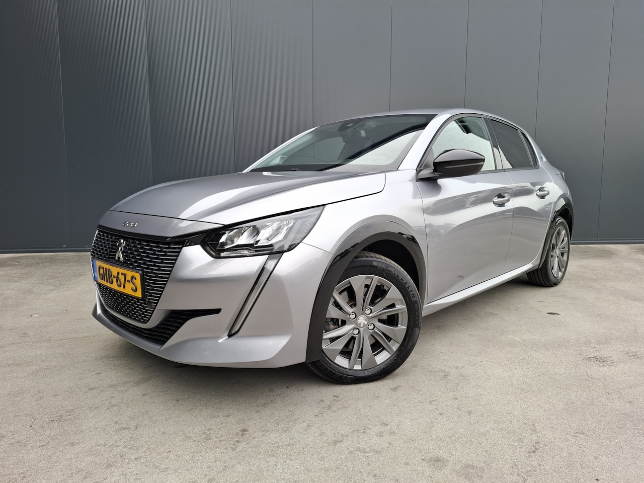 Peugeot e-208 - EV Allure 50 kWh 1e eigenaar CAMERA NAVI LED CRUISE ECC - AutoWereld.nl