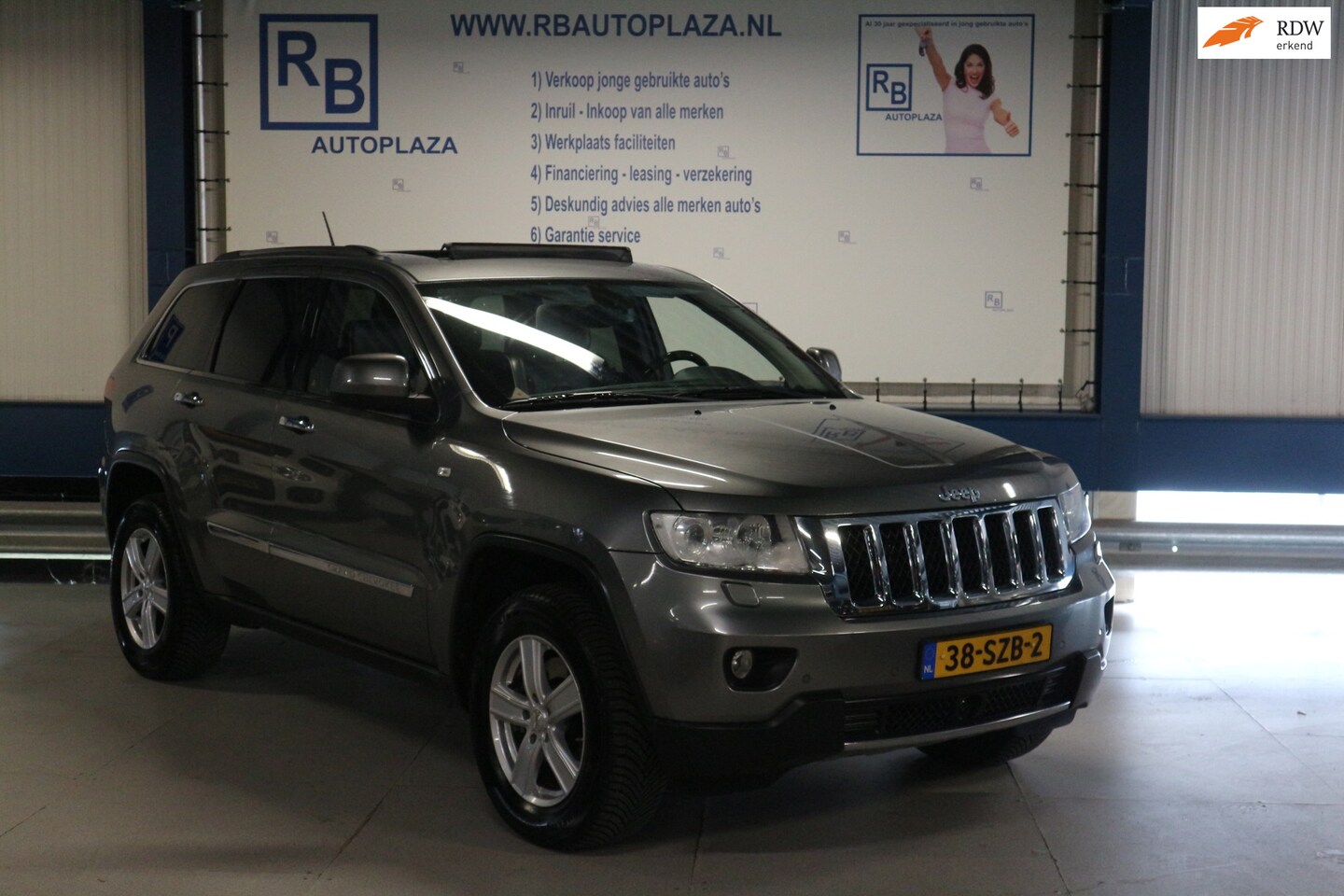 Jeep Grand Cherokee - 3.6 Overland First Edition / 1e EIGENAAR / NAP / FULL OPTIONS ! ! ! - AutoWereld.nl