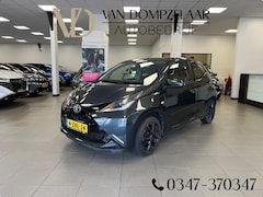 Toyota Aygo - 1.0 VVT-i x-play / Airco / 5-drs /