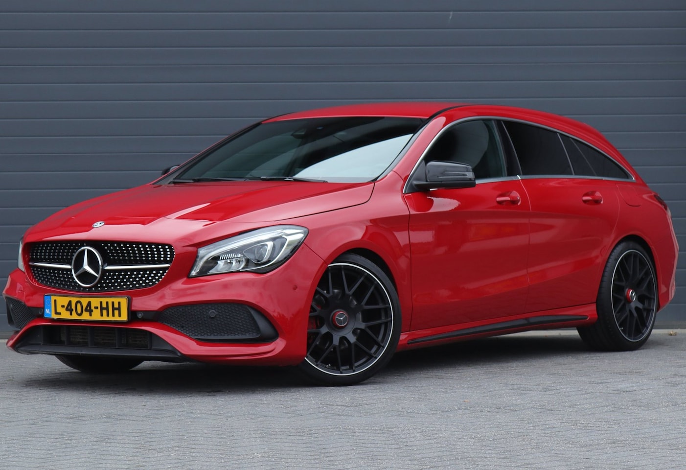 Mercedes-Benz CLA-klasse Shooting Brake - 180 Prestige AMG / Automaat / Carplay / Keyless - AutoWereld.nl