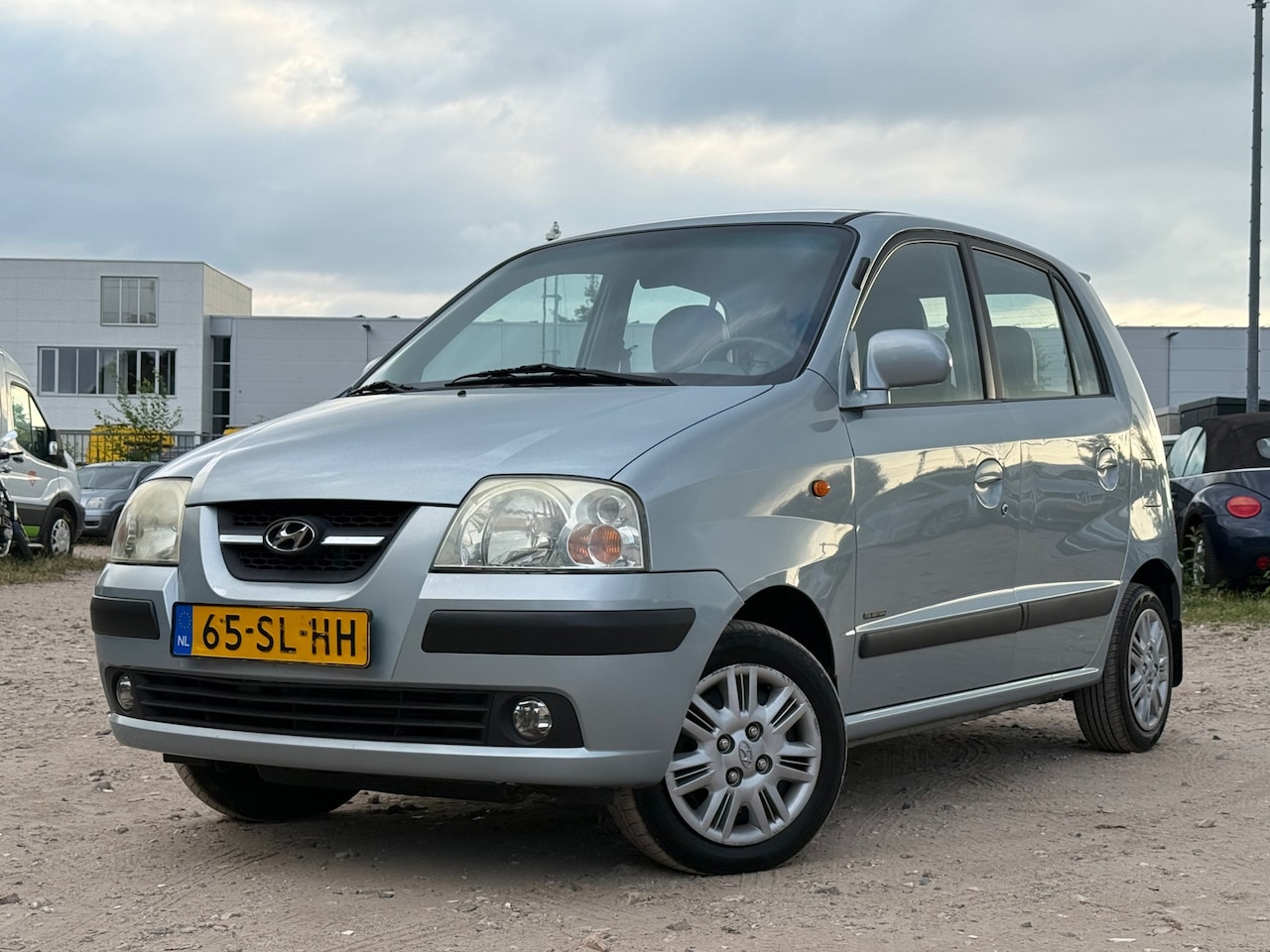 Hyundai Atos - 1.1i Dynamic Cool/ LAAG KM/ AIRCO - AutoWereld.nl