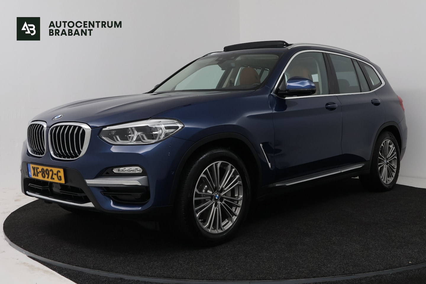 BMW X3 - xDrive30i High Executive (PANORAMADAK, TREKHAAK,STOELVERWARMING, CAMERA, NAVIGATIE, DEALER - AutoWereld.nl