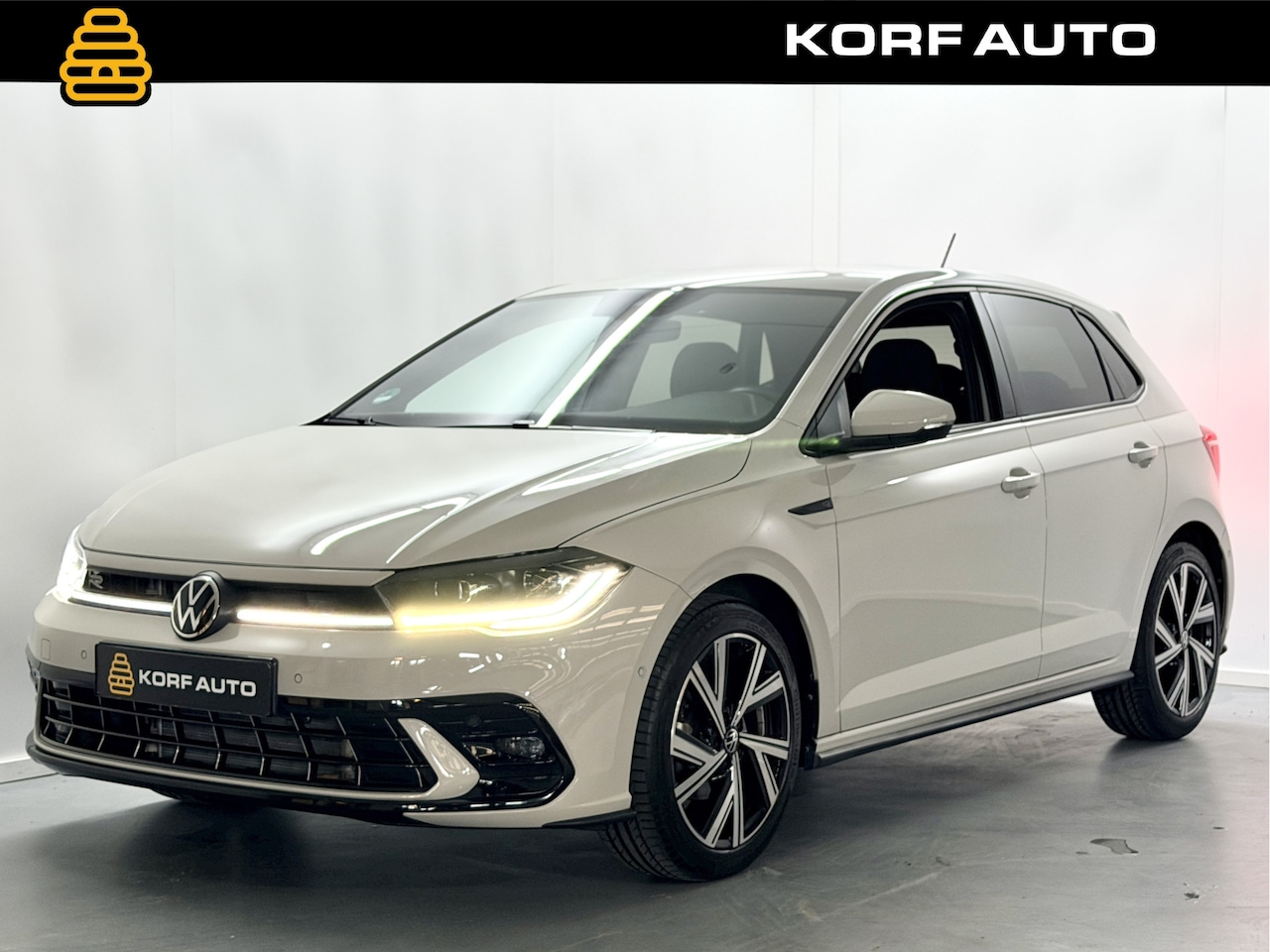 Volkswagen Polo - 1.0 TSI R-Line DSG / Virtual / Camera / Keyless / IQ-Light - AutoWereld.nl