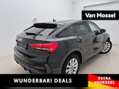 Audi Q3 Sportback - 45 TFSI e Attraction 245 PK | Automaat | Navigatie | Climate Control | Stoelverwarming | C