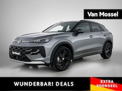Volkswagen T-Roc - 1.5 eTsi Style First Edition 116 PK Automaat | Panoramaschuif-kanteldak | Black style | Na