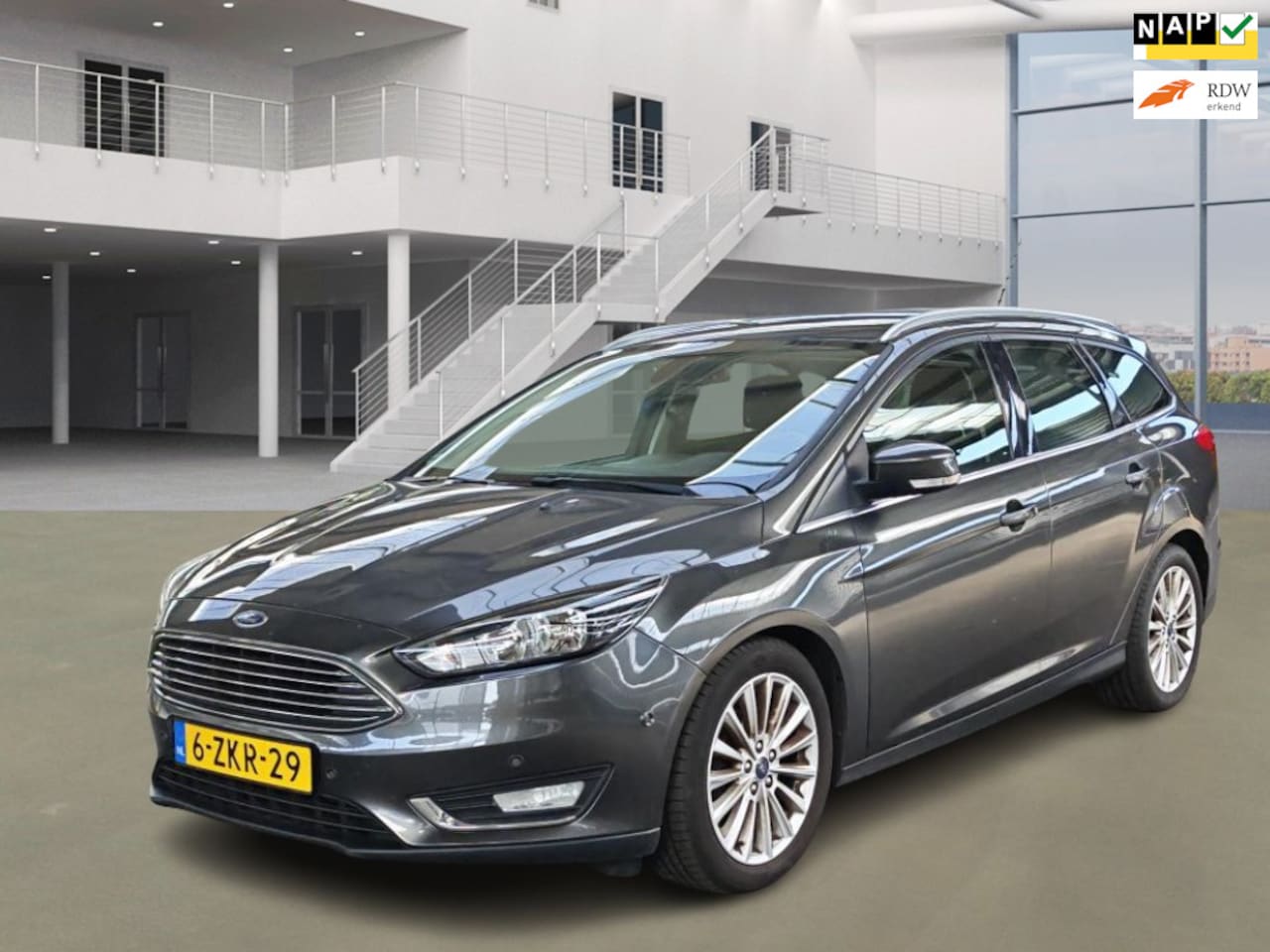 Ford Focus Wagon - 1.0 First Edition 1.0 First Edition - AutoWereld.nl