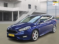 Ford Focus Wagon - 1.0 Titanium