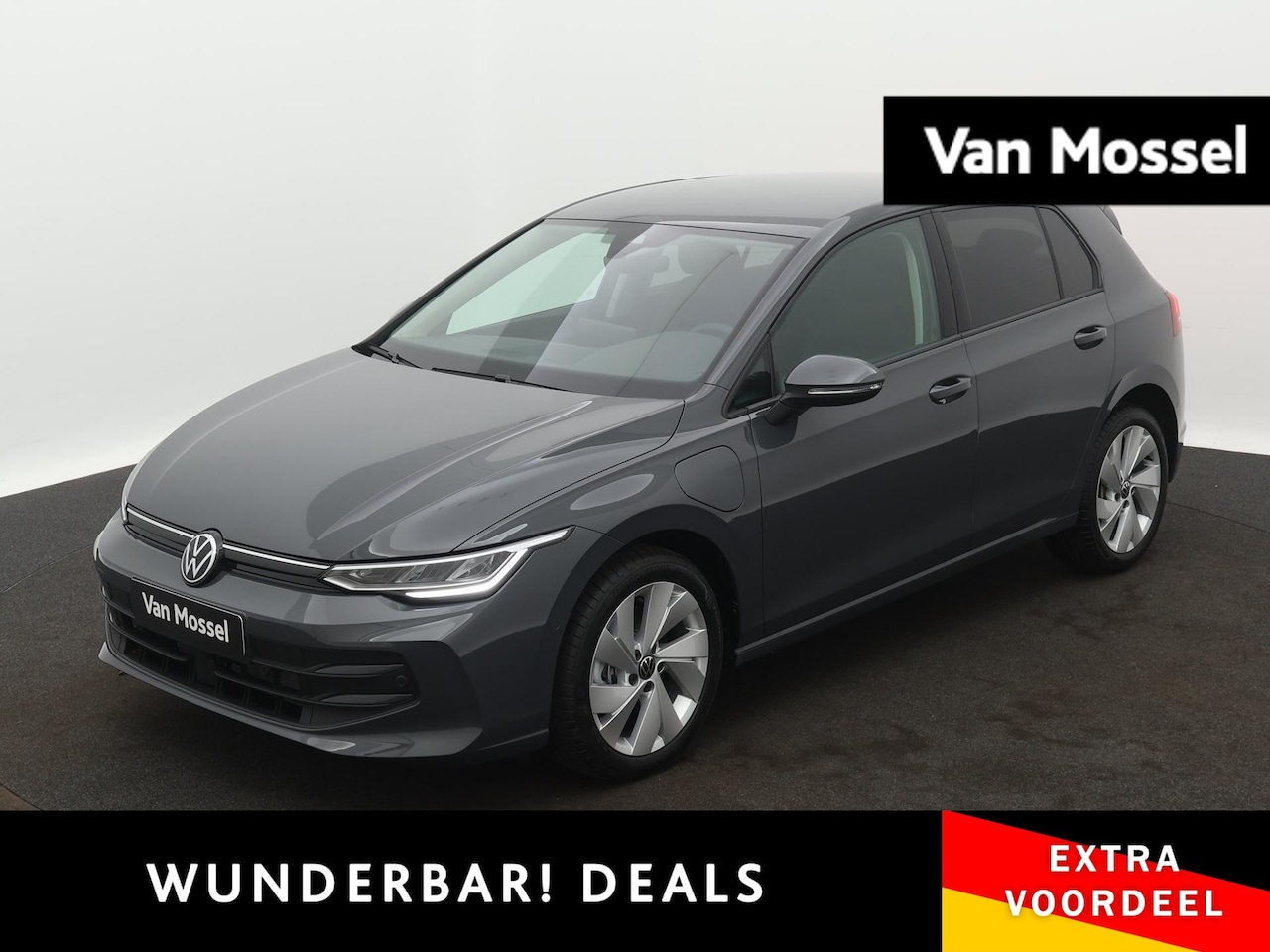 Volkswagen Golf - 1.5 eHybrid Life Edition 204 PK Automaat | #AD | Plug in Hybride | Trekhaak | Apple Carpla - AutoWereld.nl