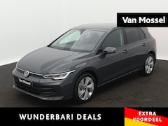 Volkswagen Golf - 1.5 eHybrid Life Edition 204 PK Automaat | #AD | Plug in Hybride | Trekhaak | Apple Carpla