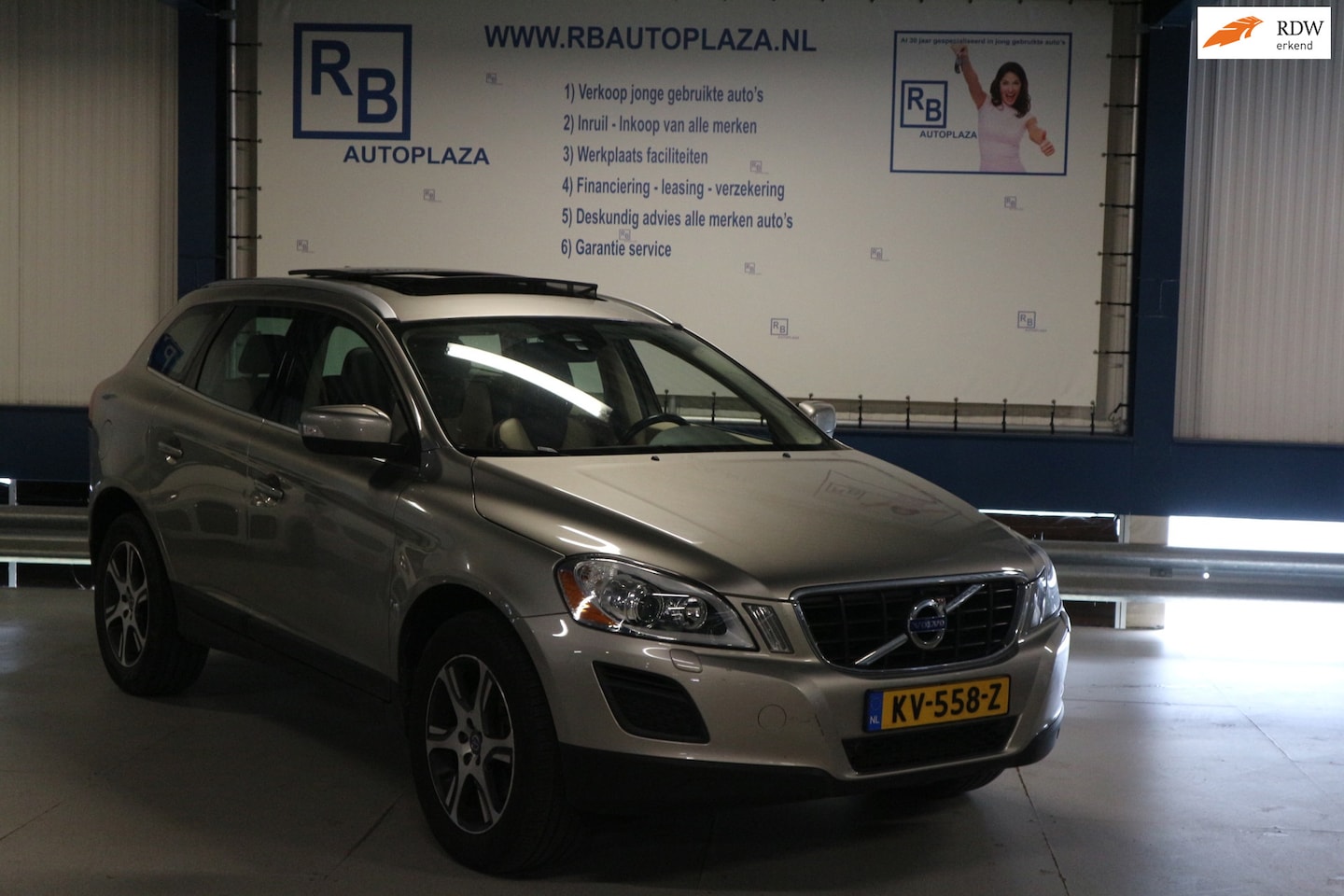 Volvo XC60 - 2.0 T5 Summum / TOP ONDERHOUDEN / FULL OPTIONS ! ! ! - AutoWereld.nl