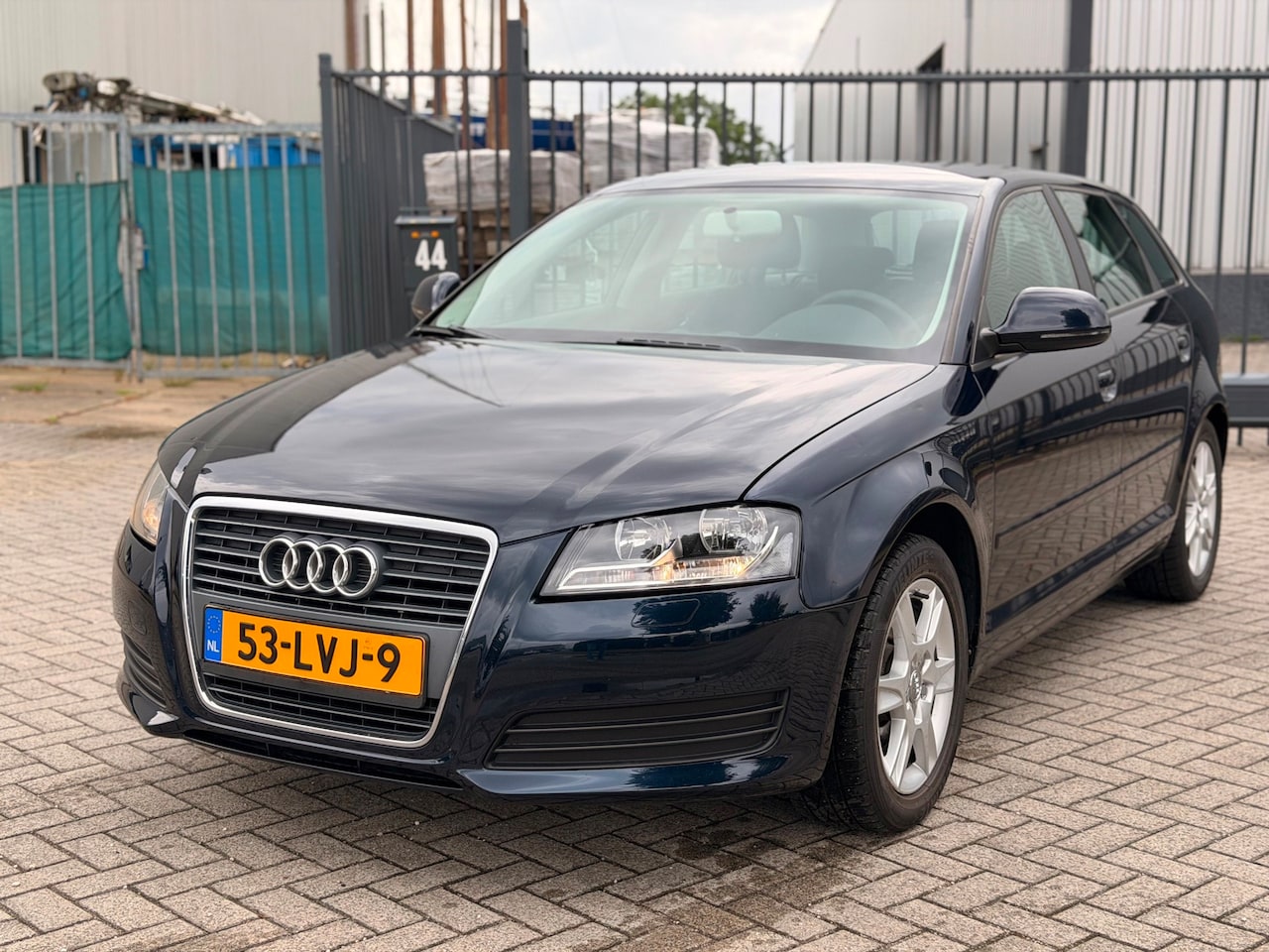 Audi A3 Sportback - 1.6 Attraction Pro Line Business Clima Navi Elektrische Ramen - AutoWereld.nl