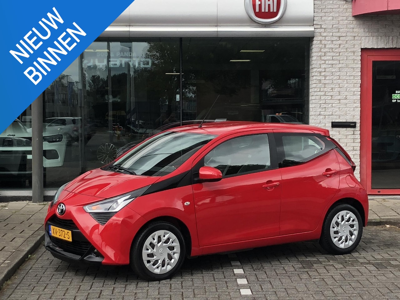 Toyota Aygo - 1.0 VVT-i x-play 5-drs AIRCO|APPLE/ANDROID|CAMERA|DAB|CRUISE CONTROL|BLUETOOTH|USB - AutoWereld.nl