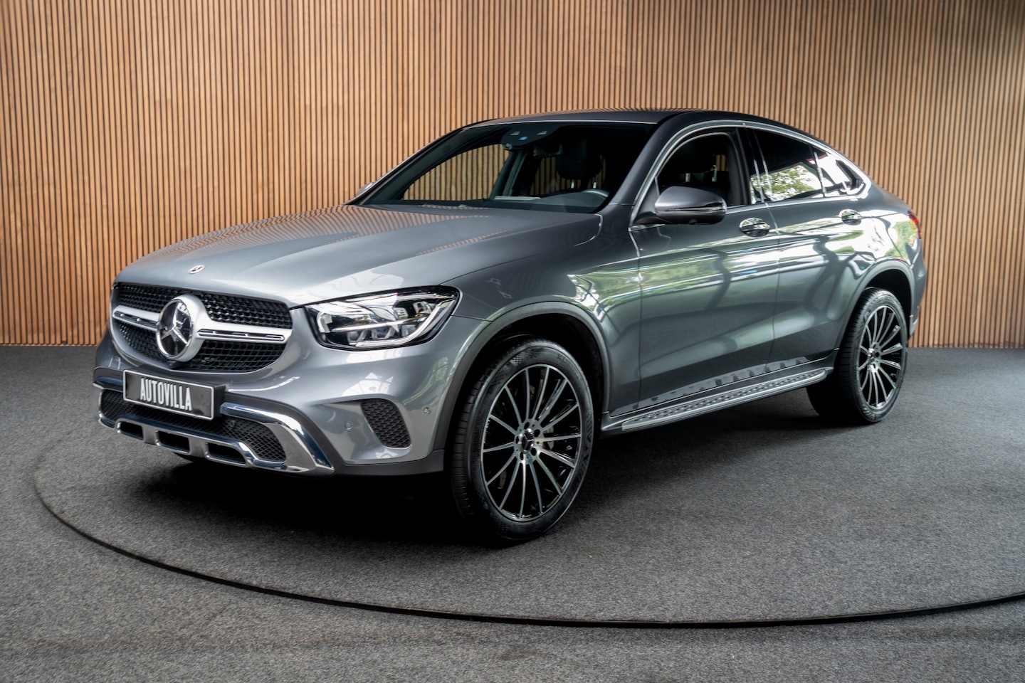 Mercedes-Benz GLC-klasse Coupé - 300e 4M AMG Schuifdak Leer Navi 360 Distronic+ Stoelventilatie Memory seats Stoelverwarmin - AutoWereld.nl