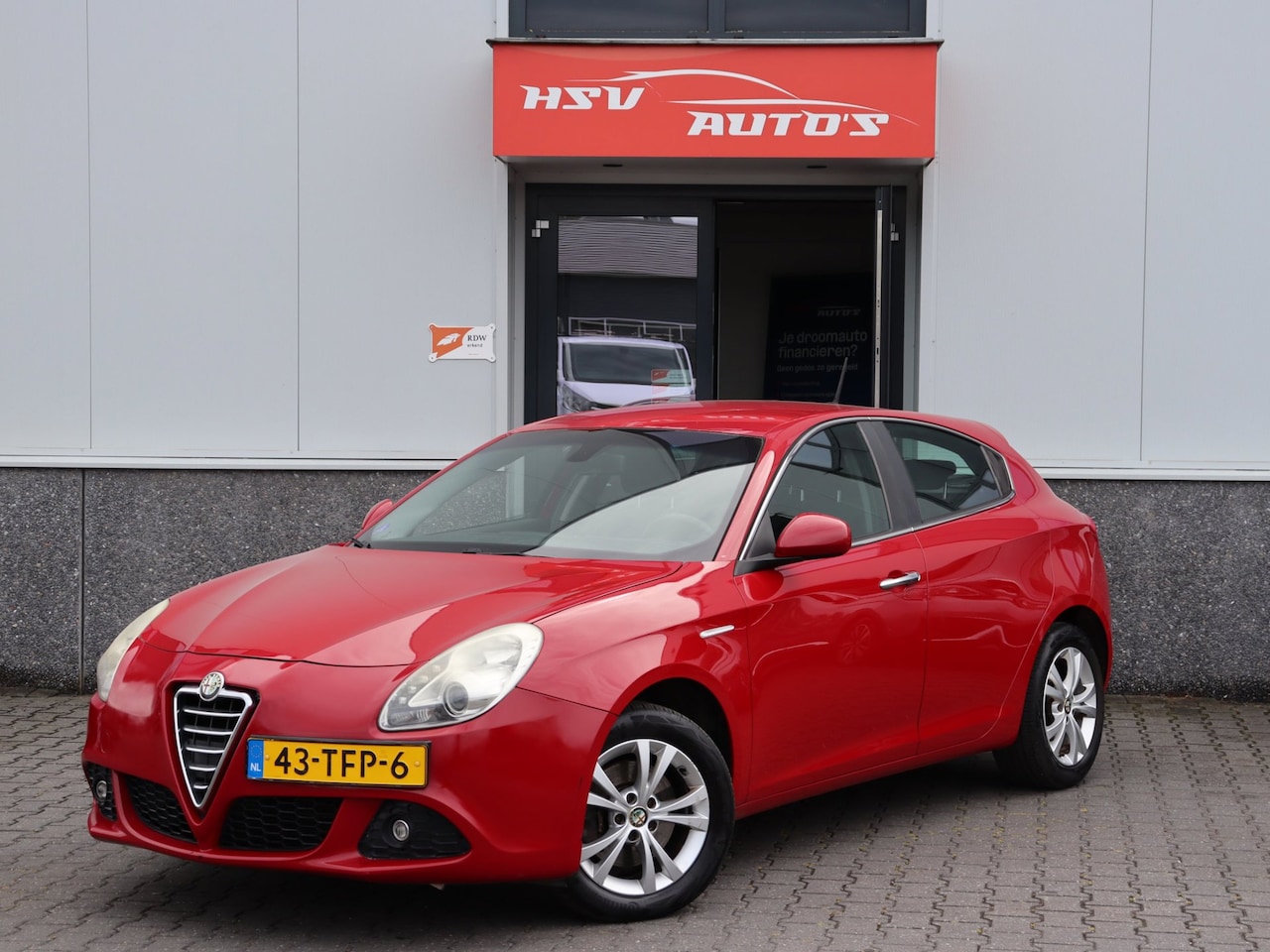 Alfa Romeo Giulietta - 1.4 T Distinctive 170 PK airco LM 4-deurs - AutoWereld.nl