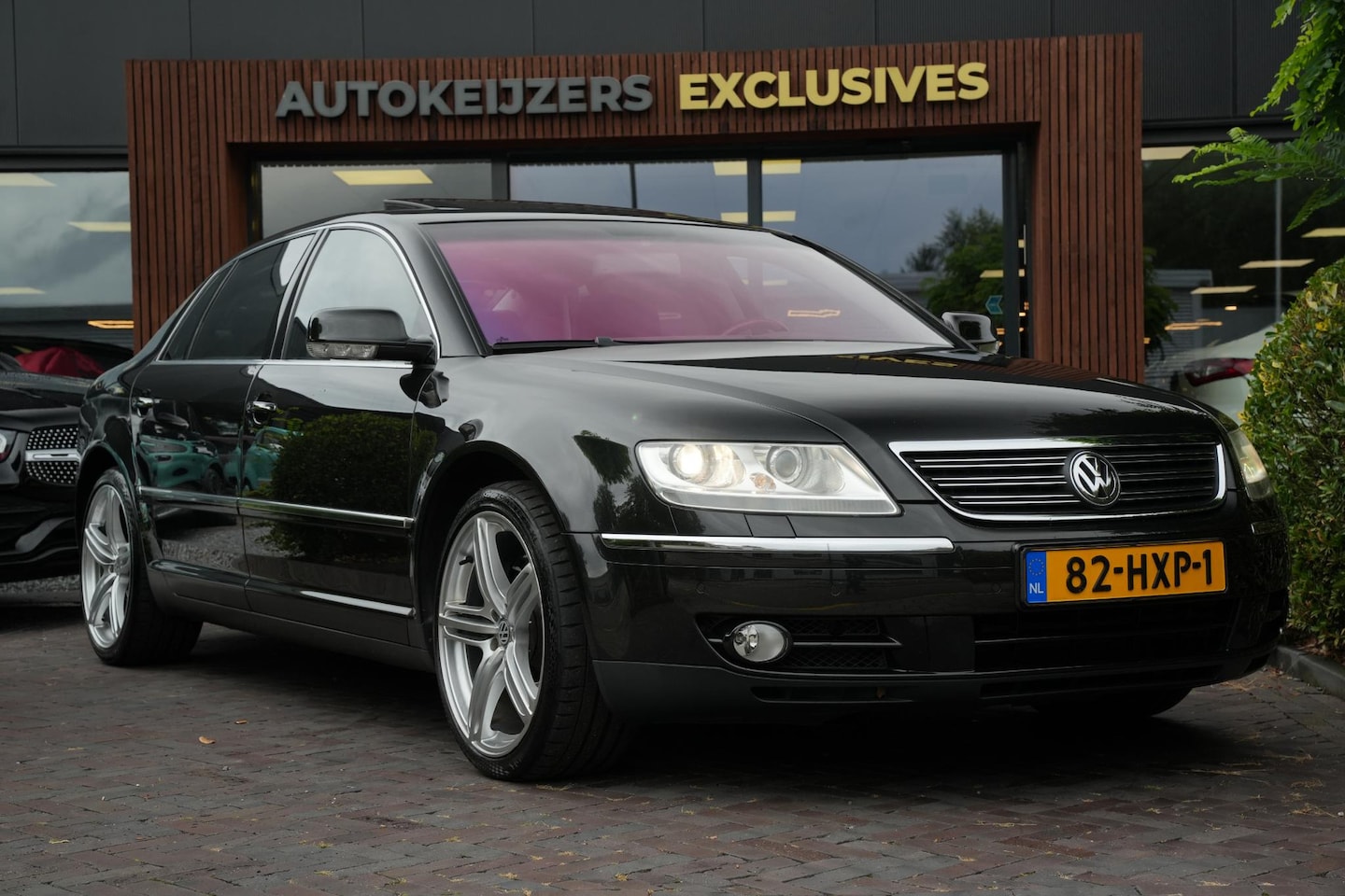 Volkswagen Phaeton - 4.2 V8 4p. Lang LWB Youngtimer Stoelclima Massage Softclose Luchtvering Zeer Compleet! - AutoWereld.nl