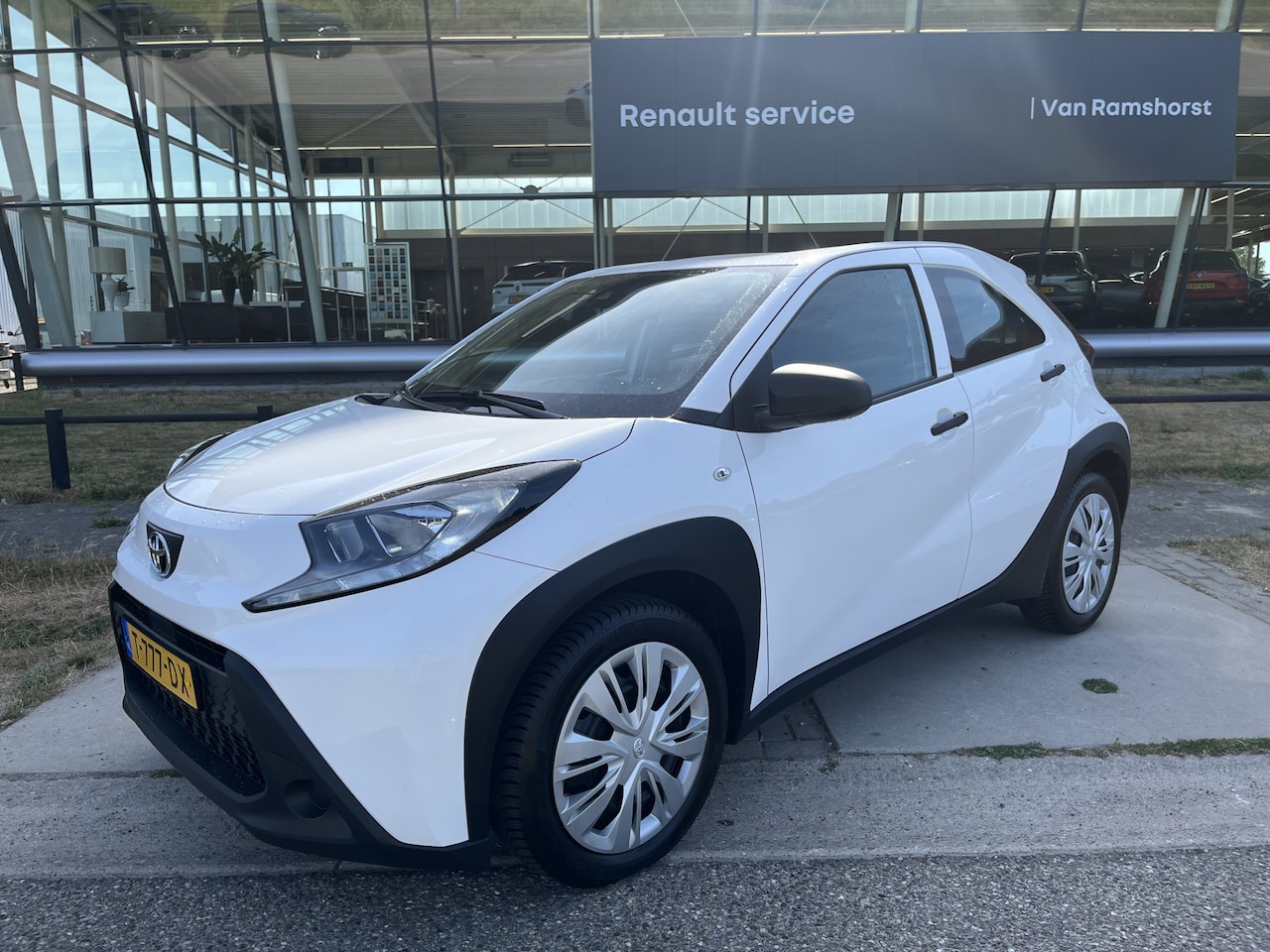 Toyota Aygo X - 1.0 VVT-i MT / Airco / - AutoWereld.nl