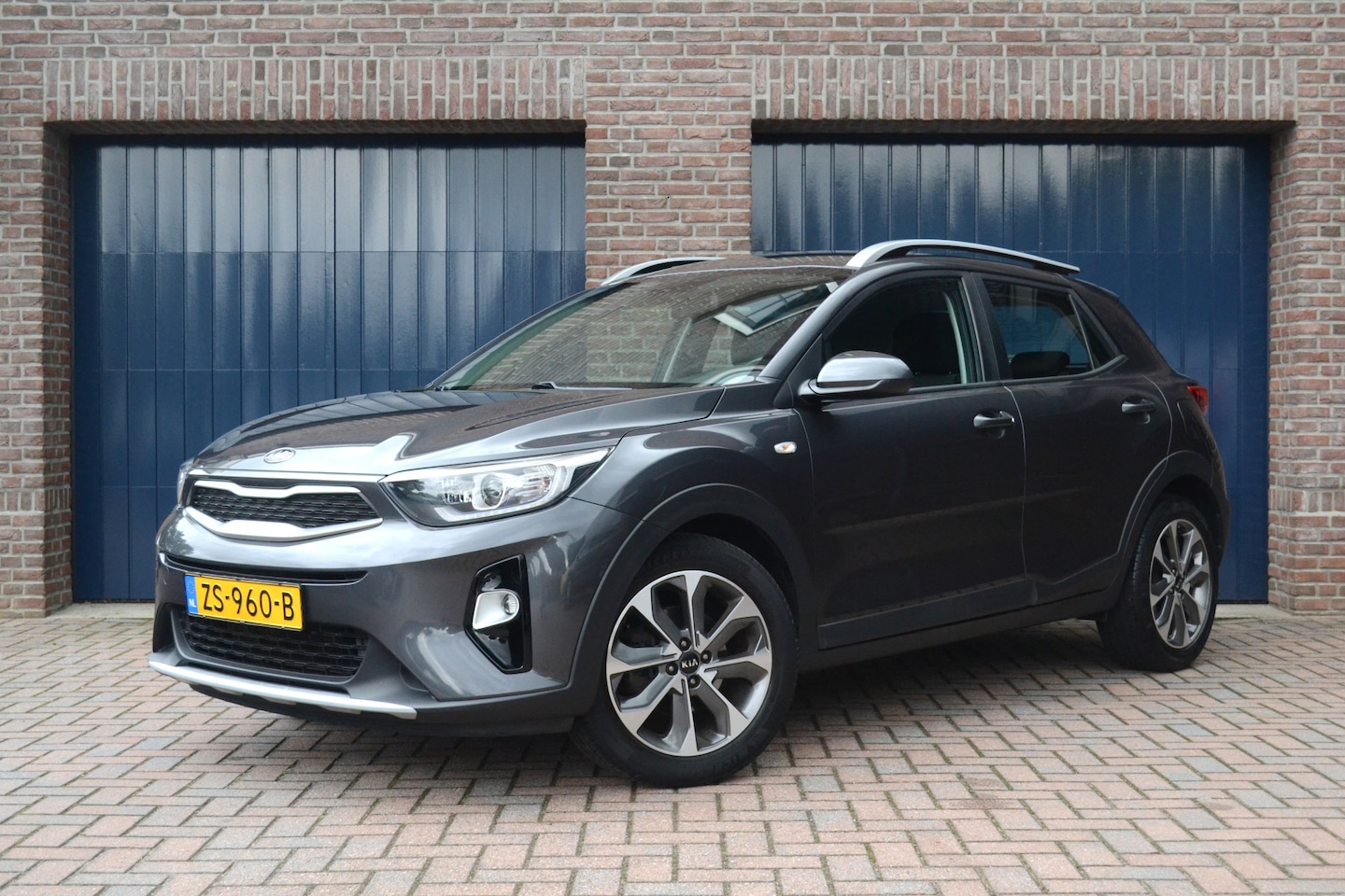 Kia Stonic - 1.0 T-GDi DynamicLine | Camera | Carplay/Android Auto | Navigatie | DAB - AutoWereld.nl