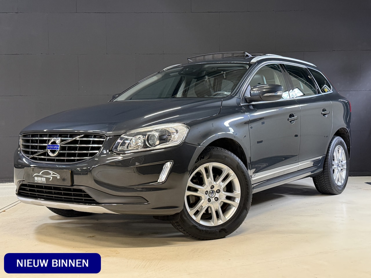 Volvo XC60 - 2.0 T5 FWD Summum | Panoramadak | Leder | Camera | Trekhaak | Stoelverwarming - AutoWereld.nl