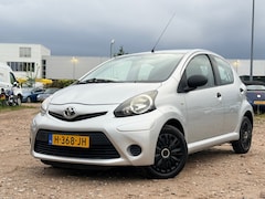 Toyota Aygo - 1.0 VVT-i Now/ ZEER ZUINIG/ AIRCO