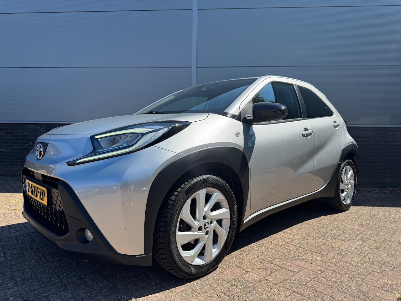 Toyota Aygo X - 1.0 VVT-i MT first 1.0 VVT-i MT first - AutoWereld.nl