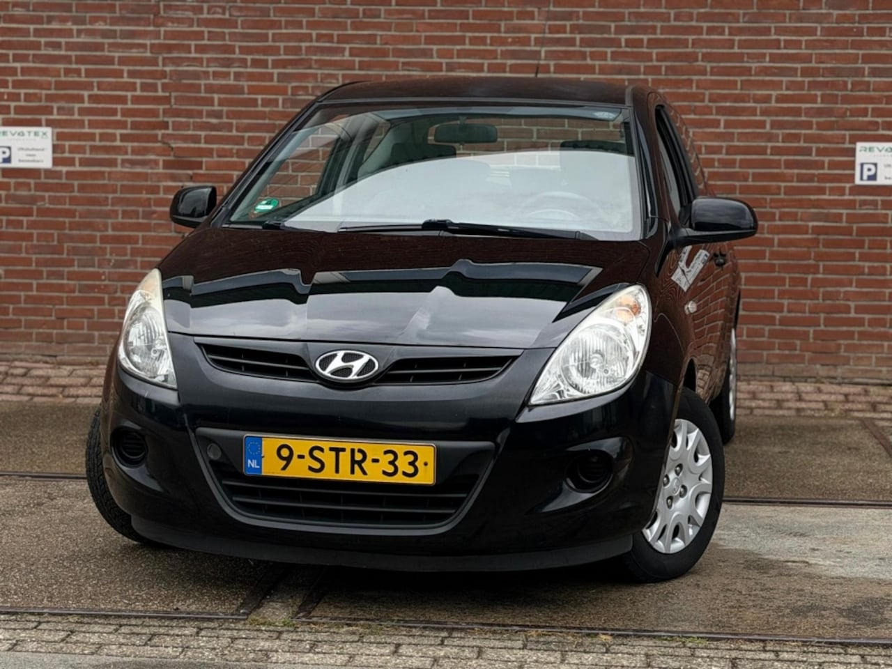 Hyundai i20 - 1.2i i-Motion |Airco |Nieuwe APK |Stuubrkr | - AutoWereld.nl