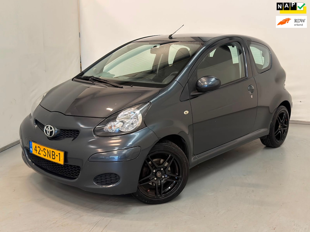 Toyota Aygo - 1.0-12V Comfort Navigator / Automaat / Airco - AutoWereld.nl