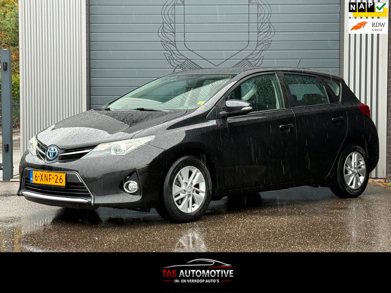 Toyota Auris - 1.8 Hybrid Aspiration 2e EIG / NAVI / CRUISE - AutoWereld.nl