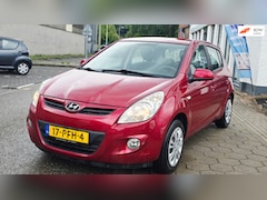 Hyundai i20 - 1.2i i-Motion*dealer onderhoud*nap*apk*airco ijs*rijd rem schakel goed*inruil mog