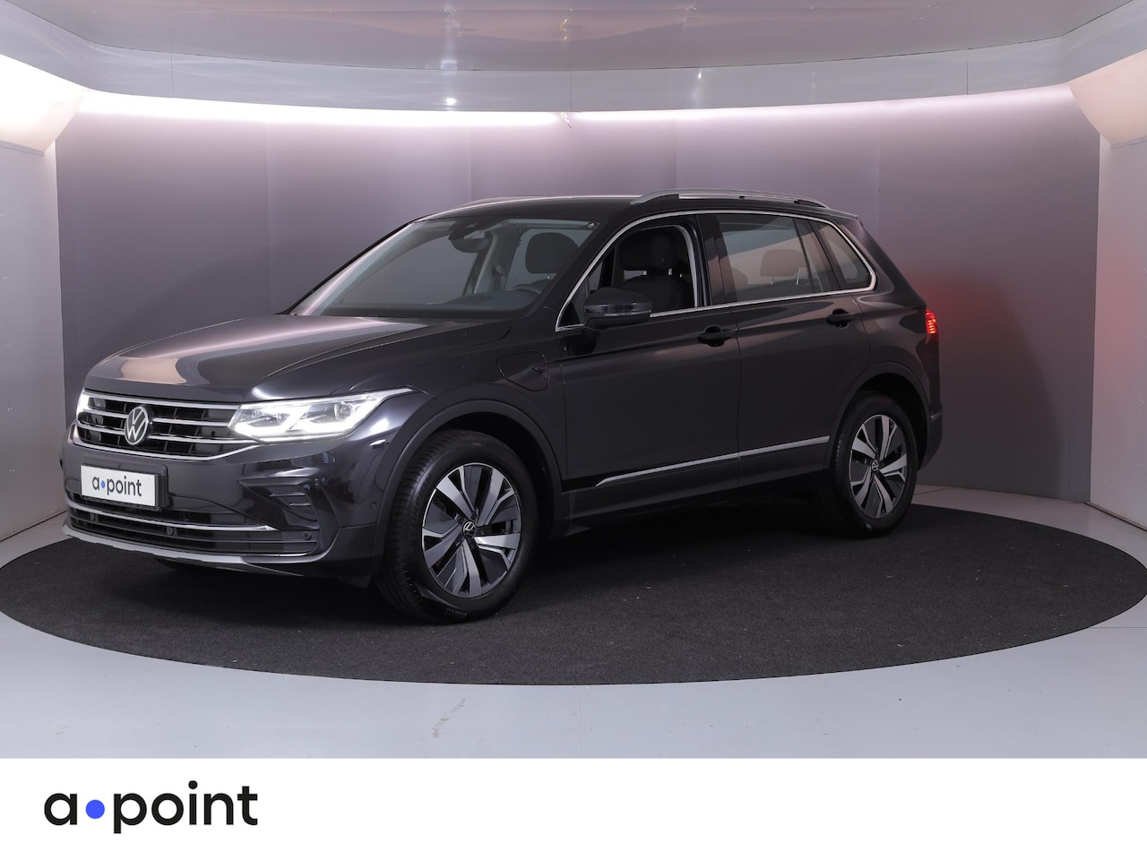 Volkswagen Tiguan - 1.4 TSI eHybrid Elegance 245 pk Automaat (DSG) | Navigatie | Parkeersensoren (Park assist) - AutoWereld.nl