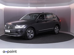 Volkswagen Tiguan - 1.4 TSI eHybrid Elegance 245 pk Automaat (DSG) | Navigatie | Parkeersensoren (Park assist)