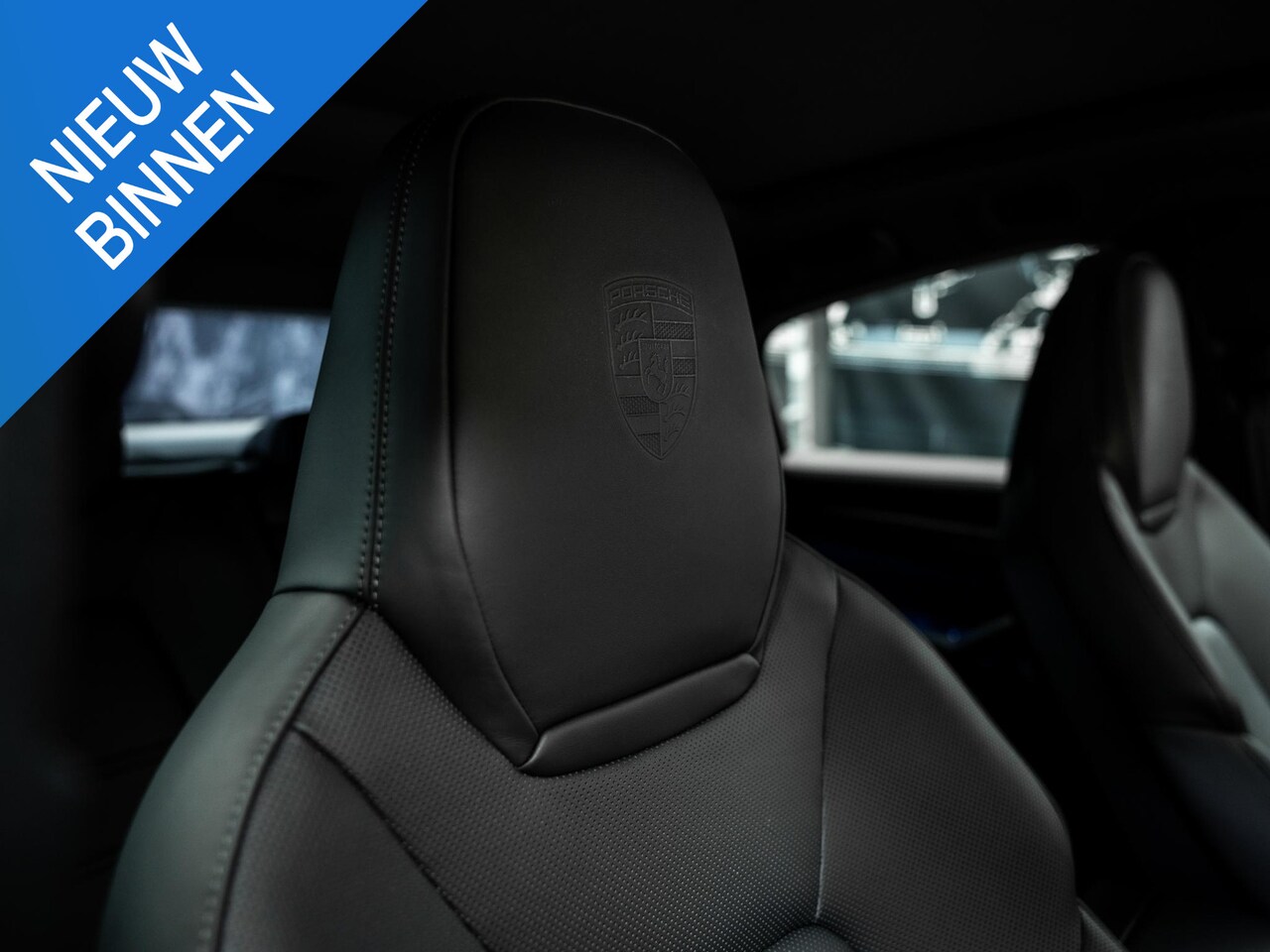 Porsche Cayenne Coupé - Cayenne E-hybride Na genoeg nieuwe Kreid grijze Porsche Cayenne Hybride voorzien van vel - AutoWereld.nl