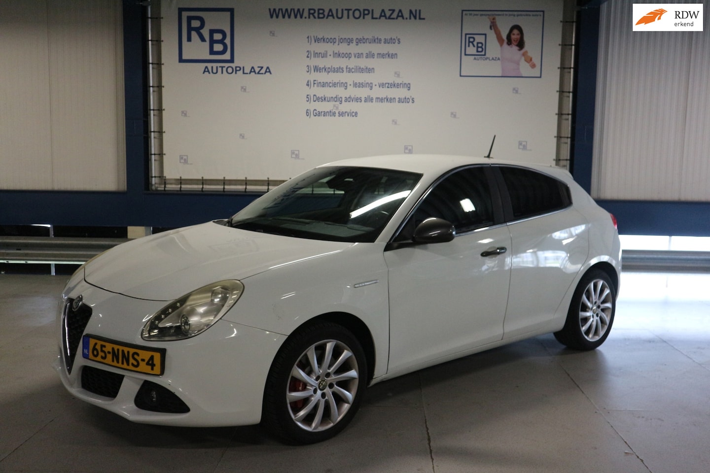 Alfa Romeo Giulietta - 1.4 T Distinctive / NAP / Onderhoud historie / WHITE PACK ! ! - AutoWereld.nl