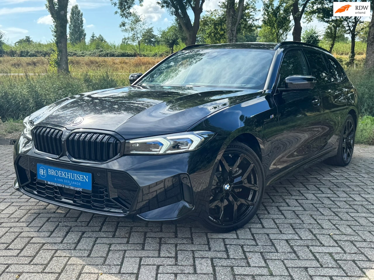 BMW 3-serie Touring - 330e Plug In Hybride M Sport 292pk HU Display / 360 Camera / Stoelverwarming - AutoWereld.nl