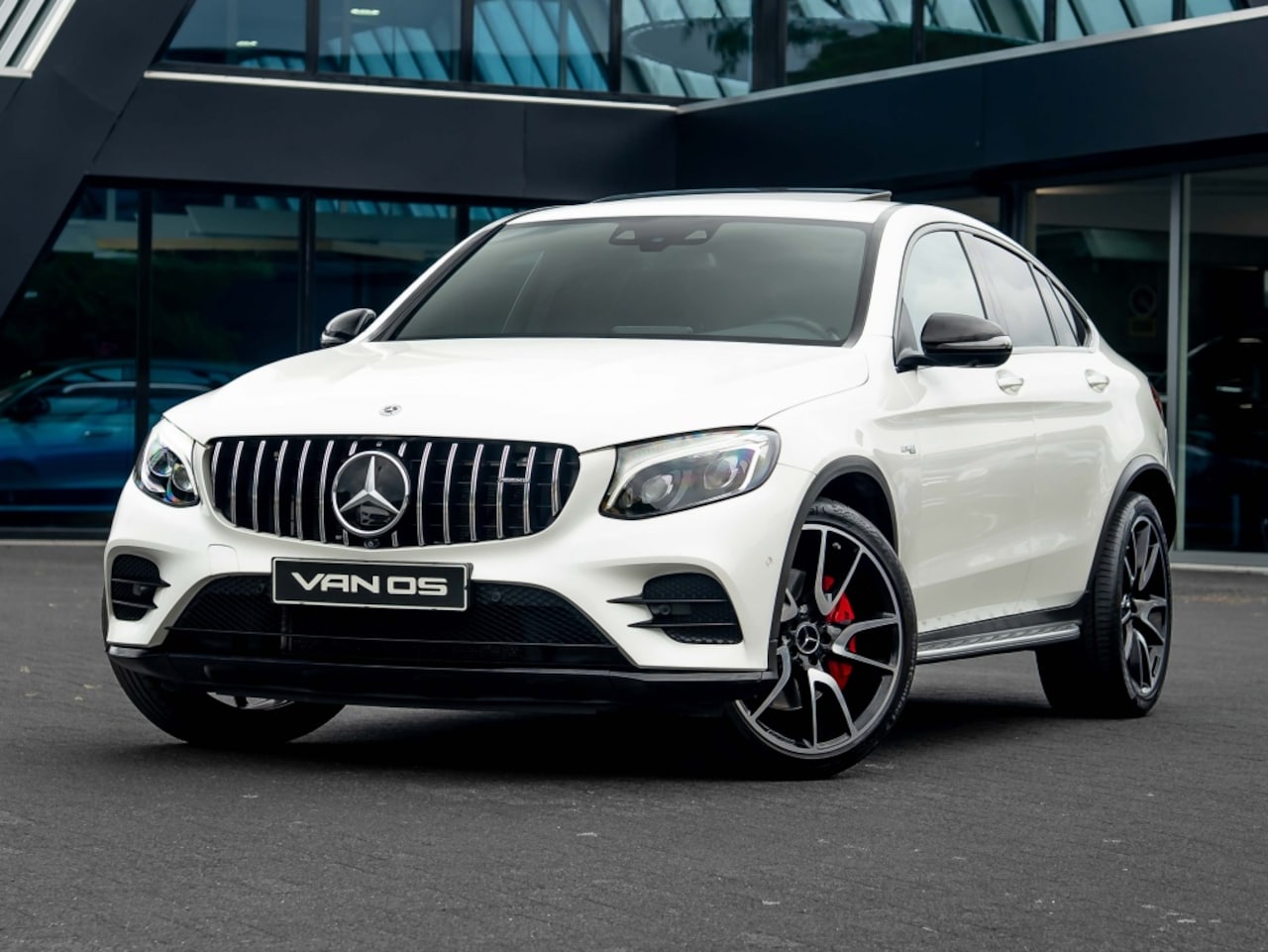 Mercedes-Benz GLC-klasse Coupé - GLC 43 AMG 4MATIC | Luchtvering | Burmester | Memory | Distronic Plus - AutoWereld.nl