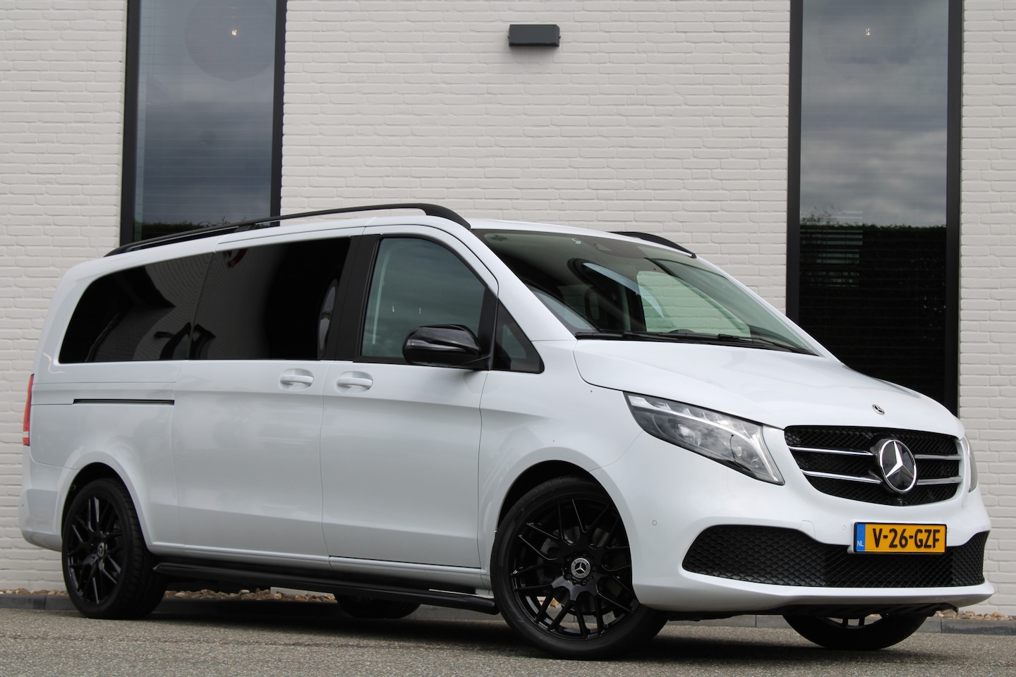 Mercedes-Benz V-klasse - 300d / XXL / DC / 4-Matic / 2x Elec Schuifdeur / 360 Camera / Burmester / Vol Opties / NIE - AutoWereld.nl