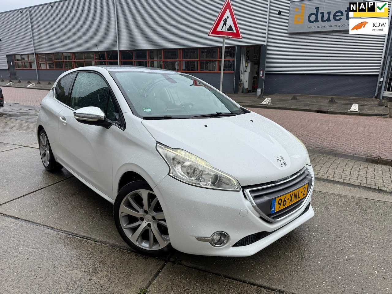 Peugeot 208 - 1.6 VTi Allure GLAS DAK CLIMA APK Half LEER - AutoWereld.nl