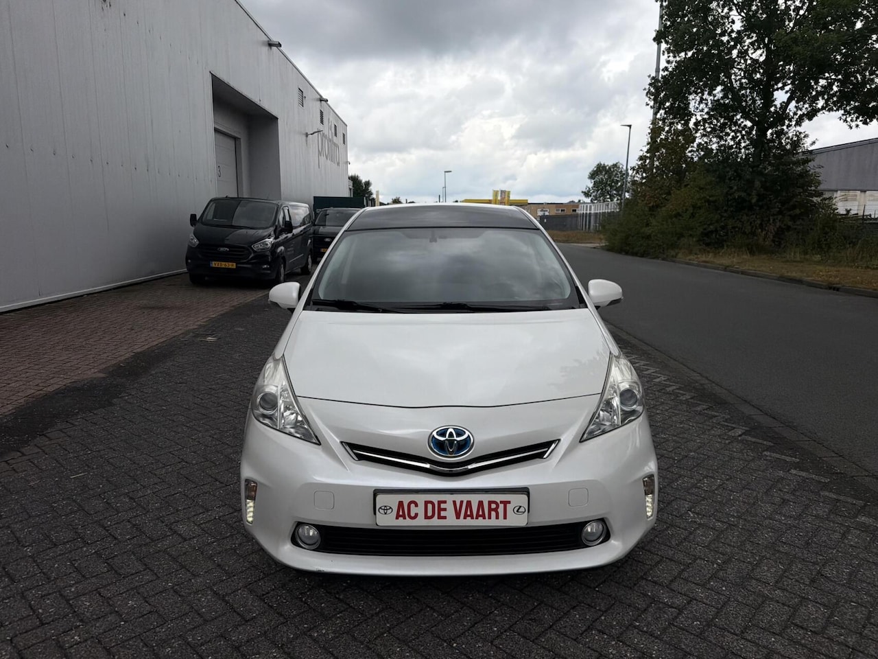 Toyota Prius Wagon - 1.8 Aspiration - NAVI/CAMERA/PANODAK/NAP - AutoWereld.nl