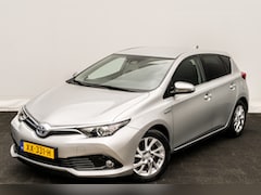 Toyota Auris - 1.8 Hybrid Business Plus | Camera | Keyless | Navigatie | 16 inch LMV | Getint Glas