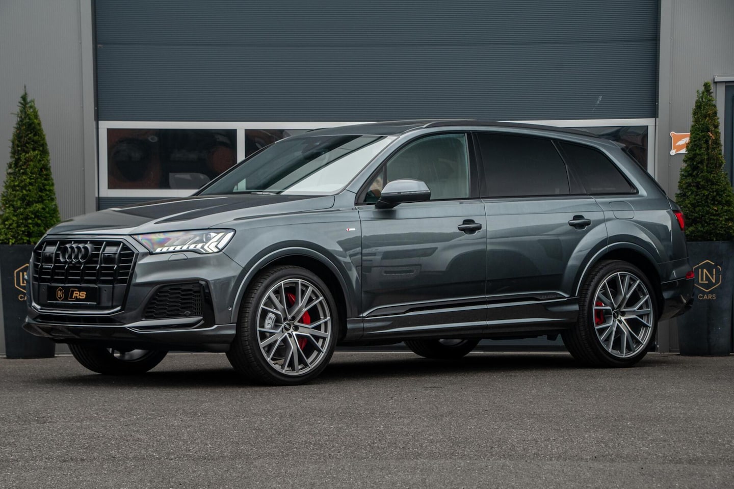 Audi Q7 - 55 TFSI e quattro S-line |Pano|DAB|Sfeerverlichting - AutoWereld.nl